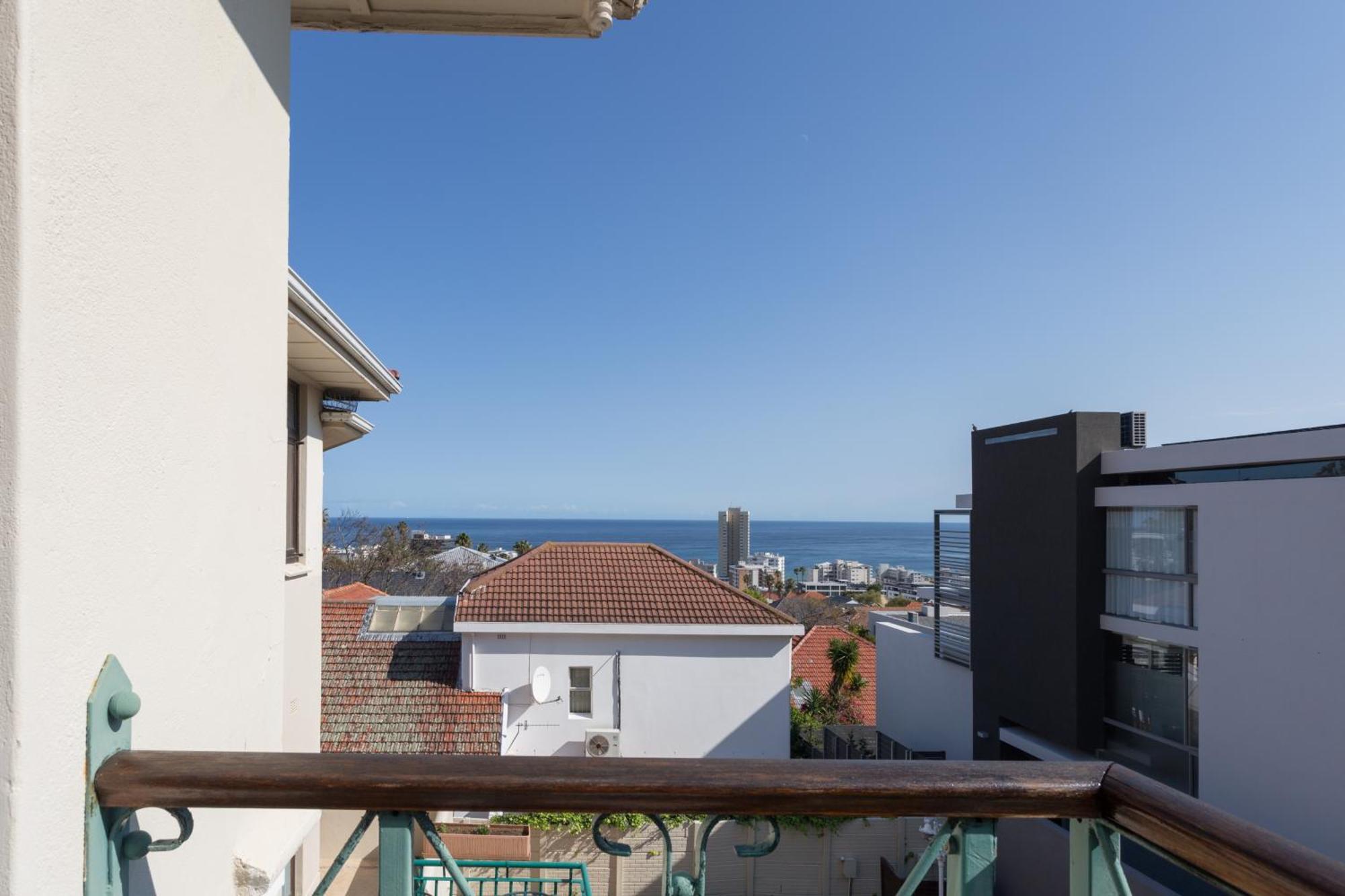Maartens Guesthouse Cape Town Bagian luar foto