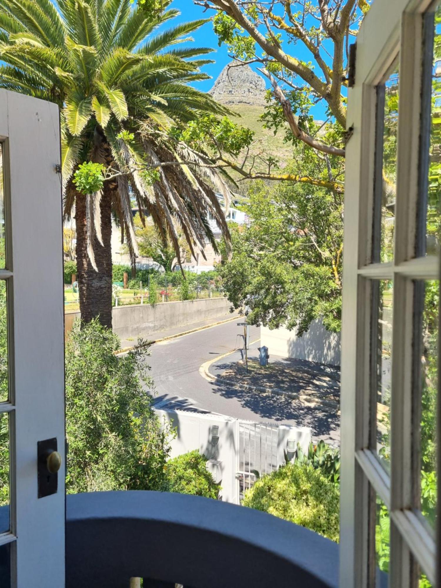 Maartens Guesthouse Cape Town Bagian luar foto