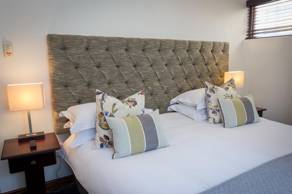 Maartens Guesthouse Cape Town Bagian luar foto