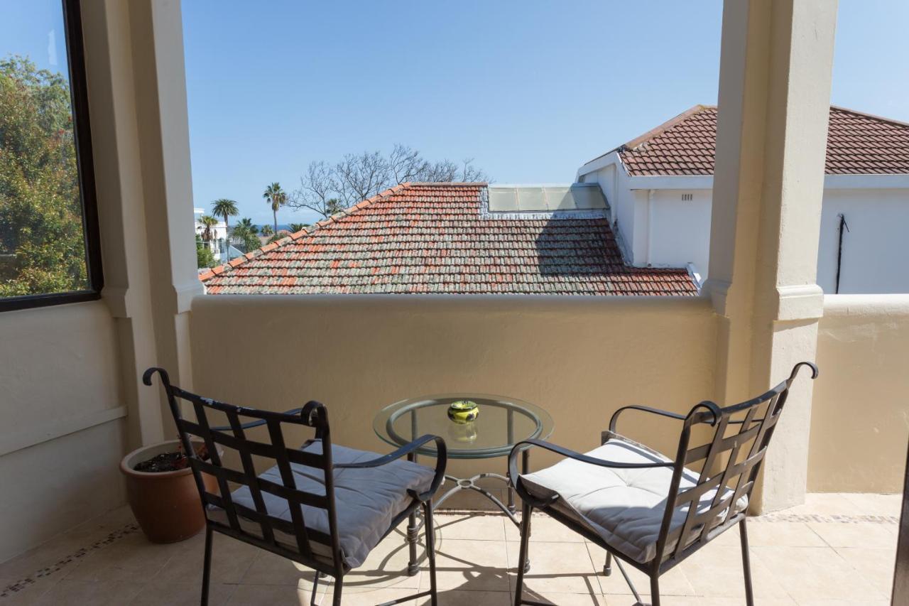 Maartens Guesthouse Cape Town Bagian luar foto