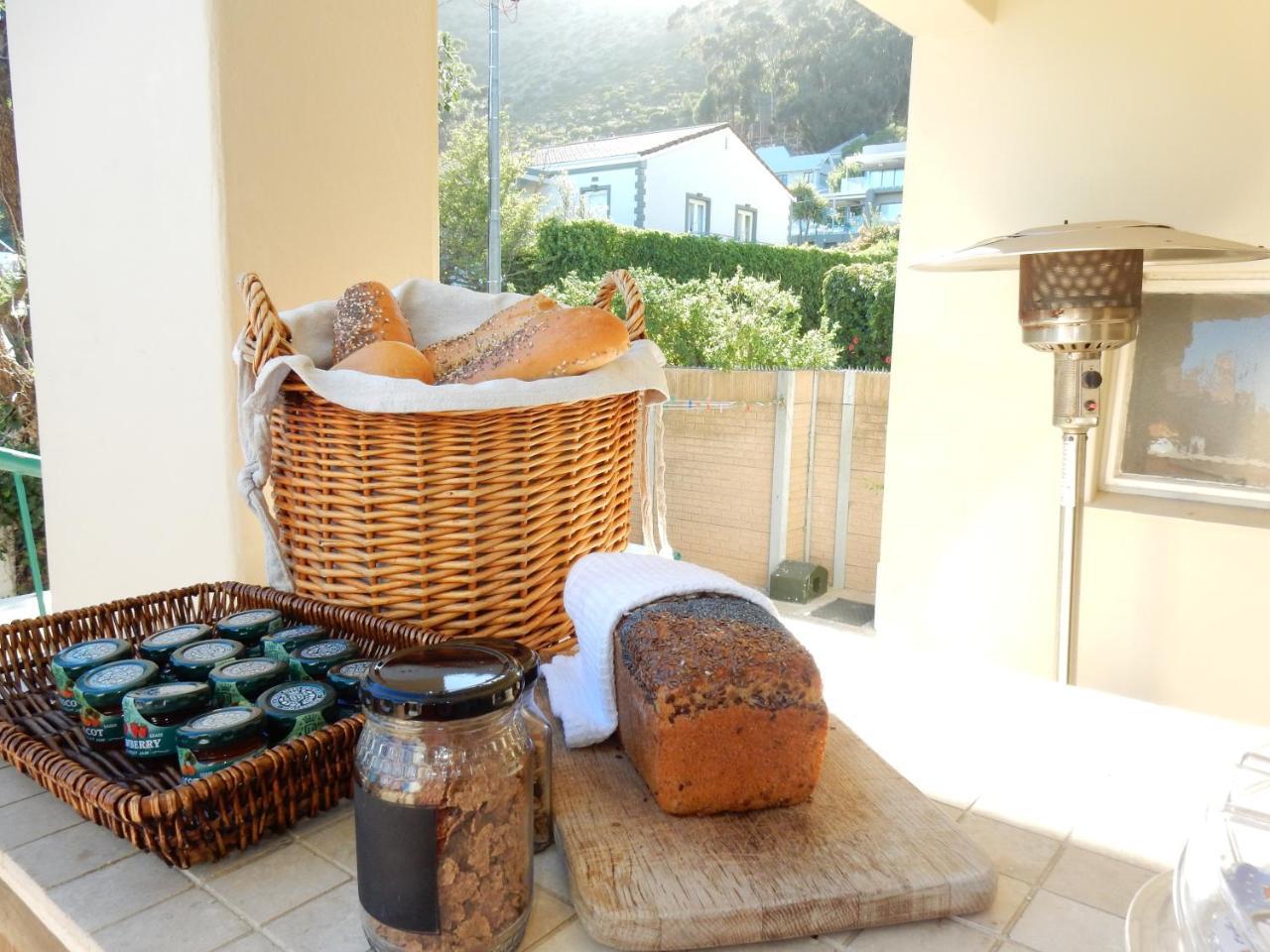 Maartens Guesthouse Cape Town Bagian luar foto
